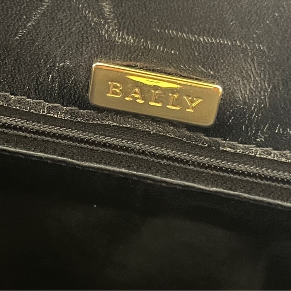 Bally vintage leather Bag GUC - Picture 2 of 8